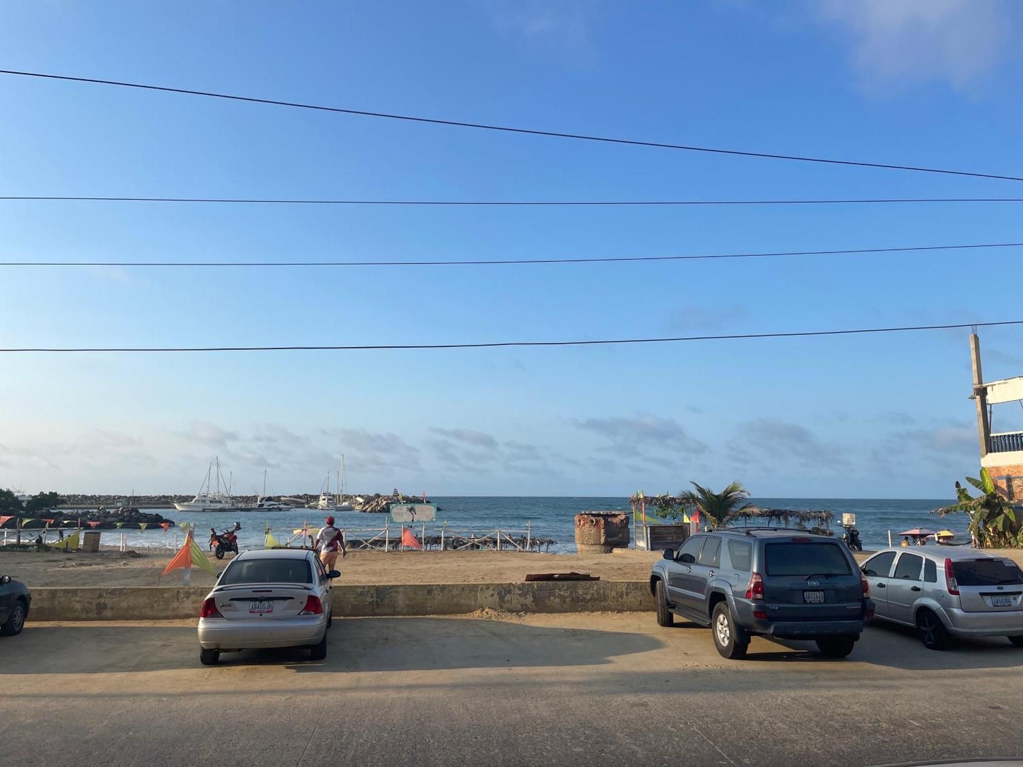 Hotel Brisas Del Mar 2022 Catia La Mar ภายนอก รูปภาพ
